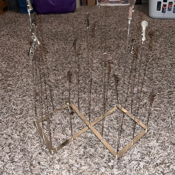 🤩4/$15🥳 expandable multi-height picture holder - Picture 3 of 5